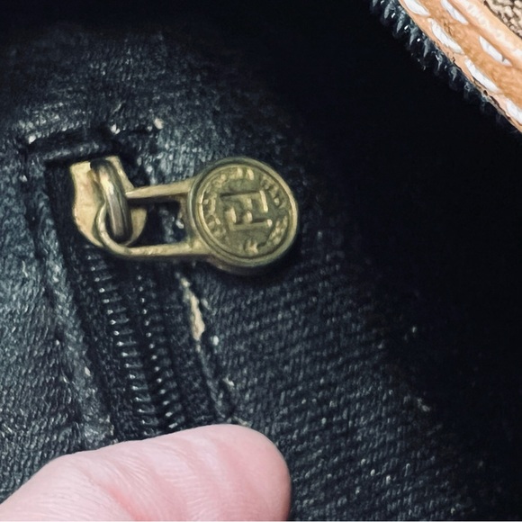 Vintage FENDI Front Flap Crossbody Zucca/Tobacco RARE - Picture 15 of 16